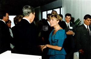 Image description is not available for 1992.208